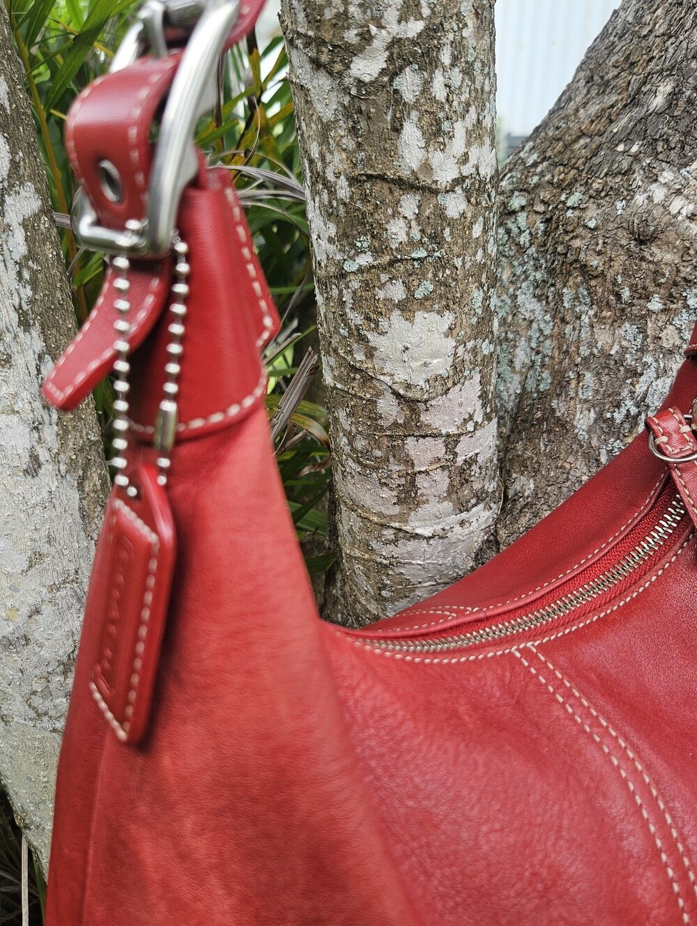 COACH RED LEATHER Crossbody Handbag, Vintage Red Coach Purse - Picture 4 of 7